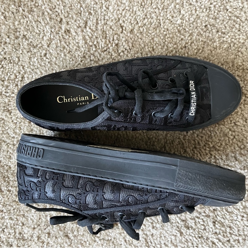 Christian Dior women smears worn 2/3 times in great condition